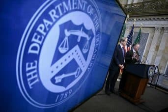 Санкции США: Иран и Китай под угрозой, как это затронет глобальные финансы