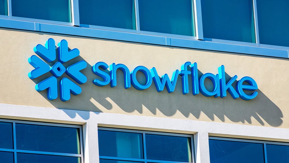 Snowflake подскочил на 15 %: как падение Datadog запустило ралли