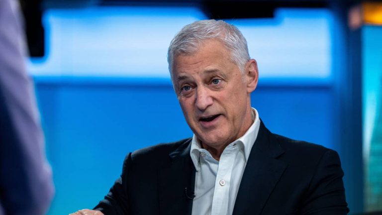 Генеральный директор Standard Chartered шокирует сотрудников: что дальше?
