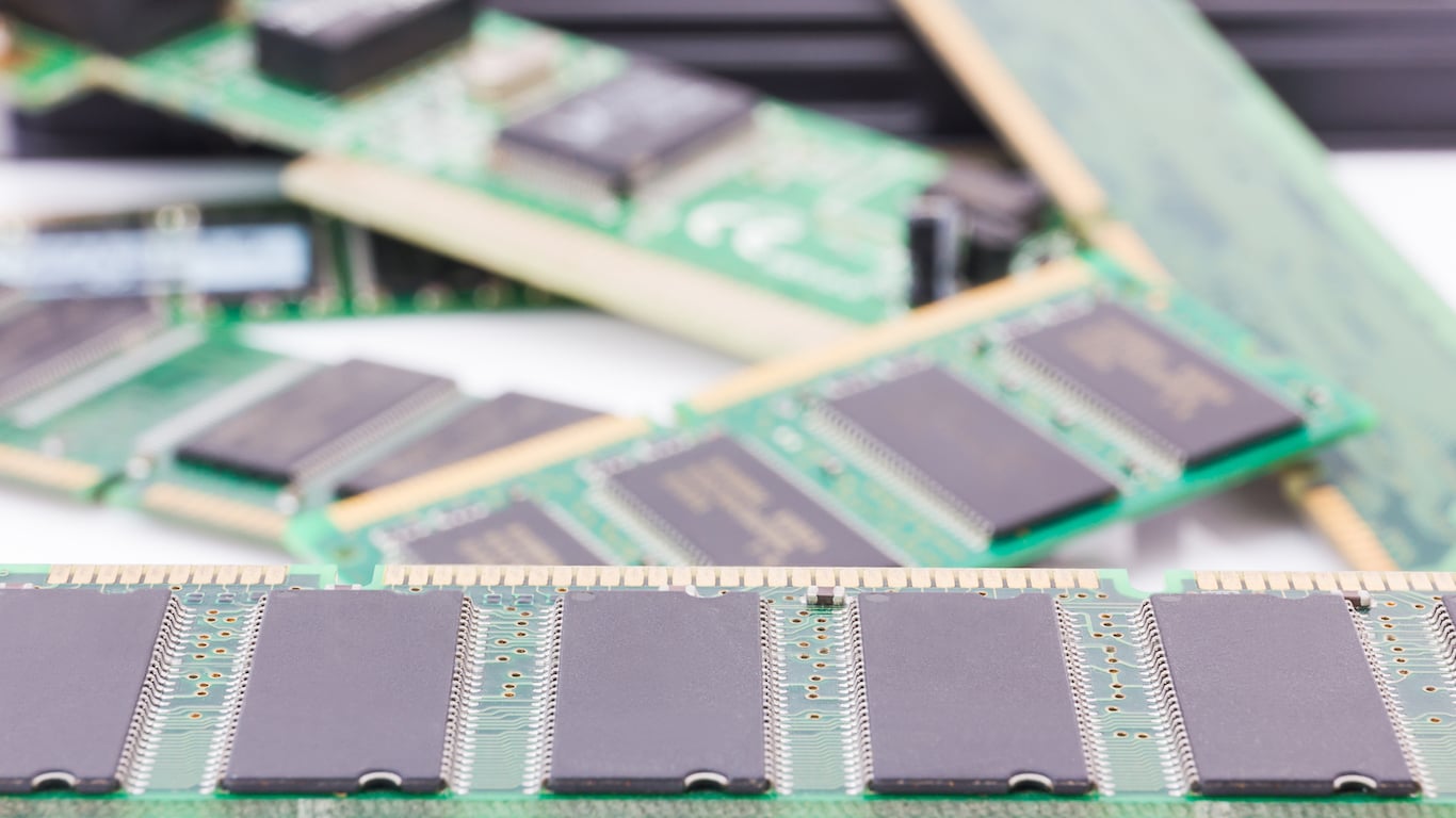 Падение акций SanDisk и Micron: причины и последствия для инвесторов