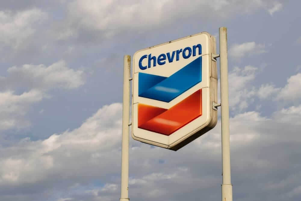 Беркшир Хатэуэй продала акции Chevron: что это значит для инвесторов?