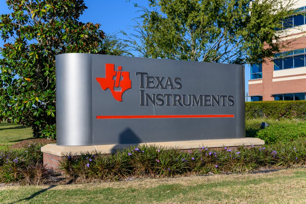 Рост акций Texas Instruments: Переоцененность или справедливая цена?