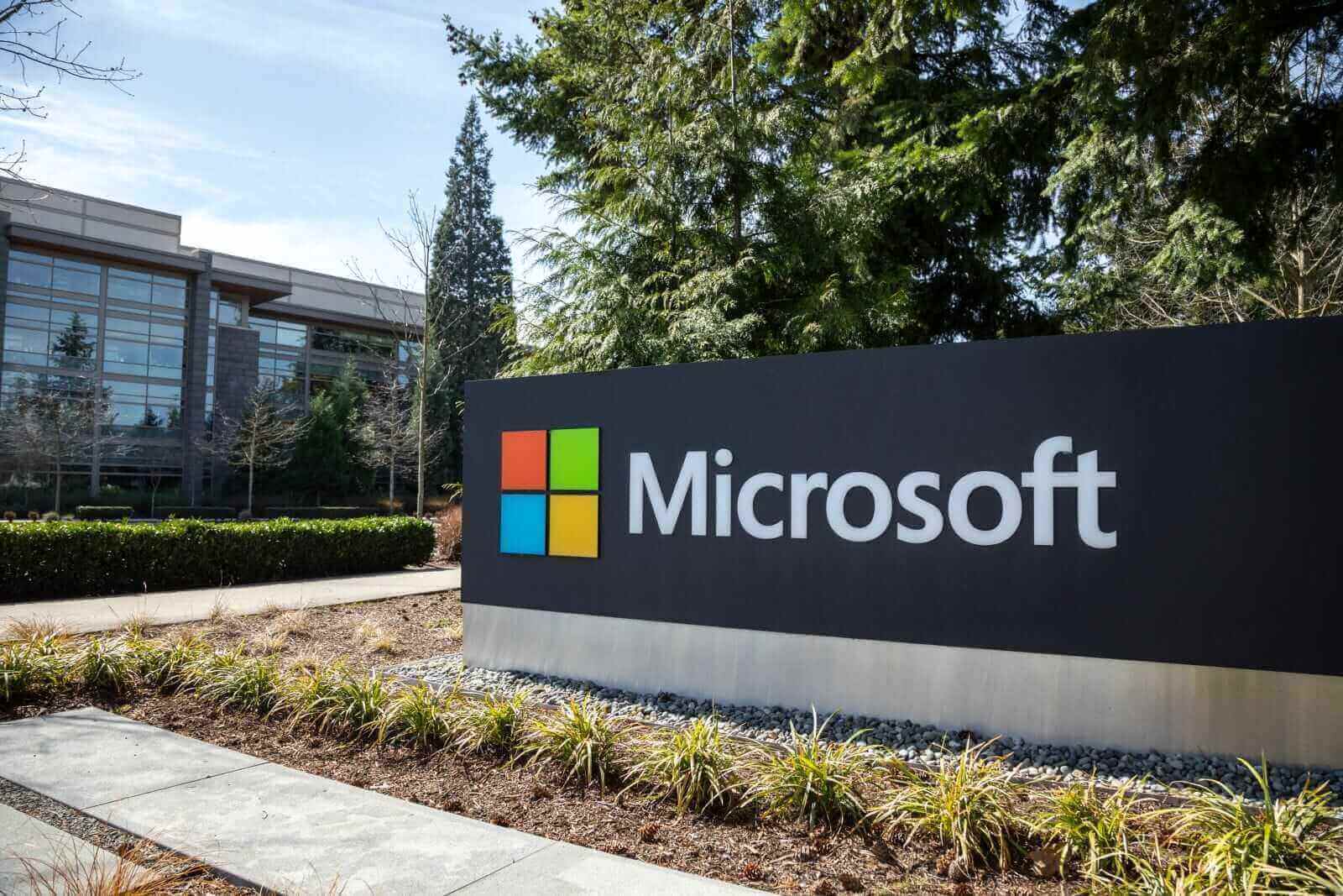 Акции Microsoft падают: Билл Акман ставит на искусственный интеллект