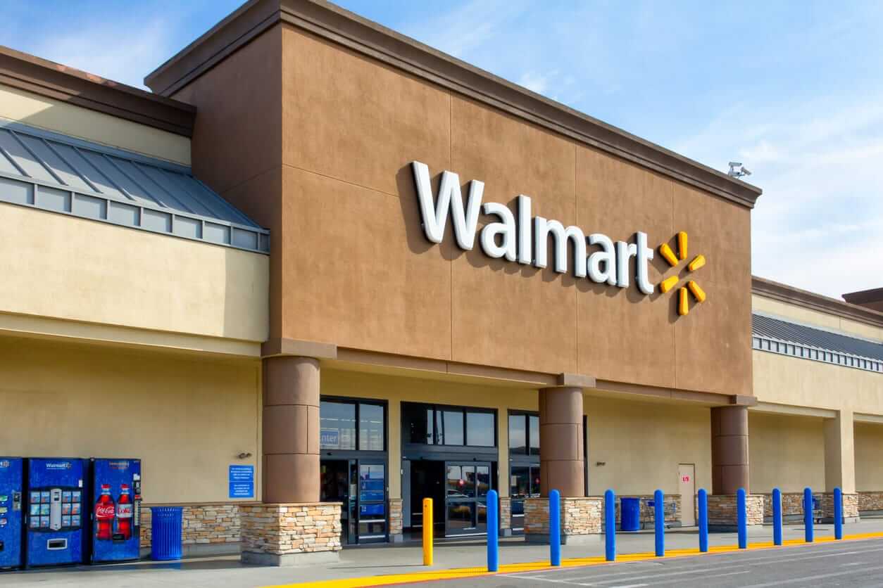 Акции Walmart под угрозой: риски и стратегии для инвесторов