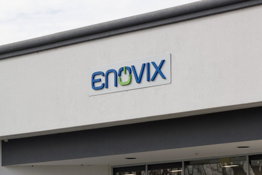 Акции Enovix падают: причины и прогнозы для инвесторов