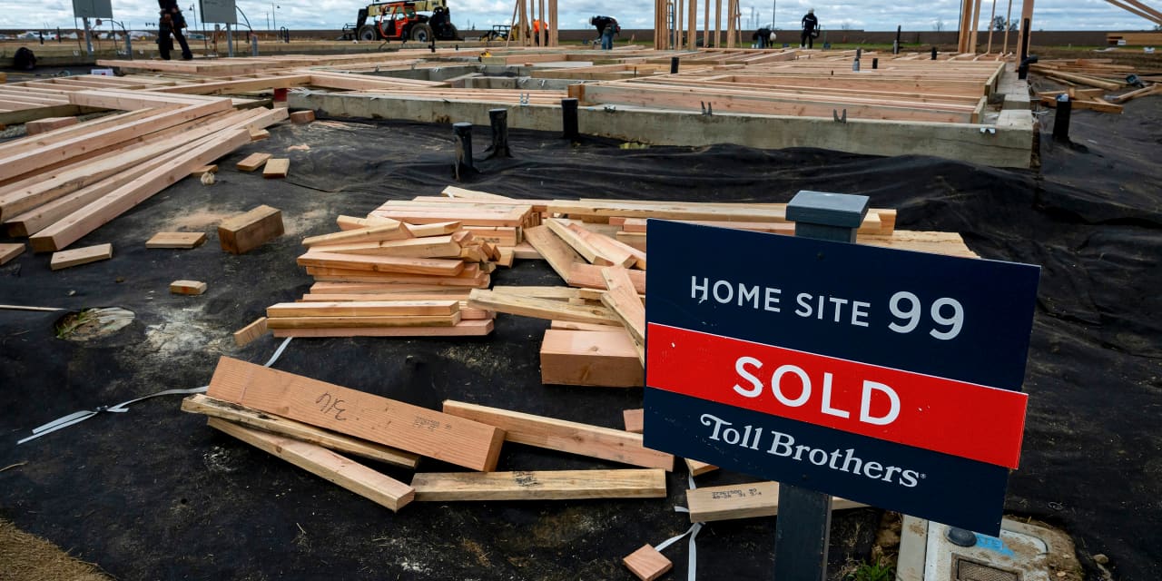 Роскошные дома на сложном рынке: Инвестиции в Toll Brothers