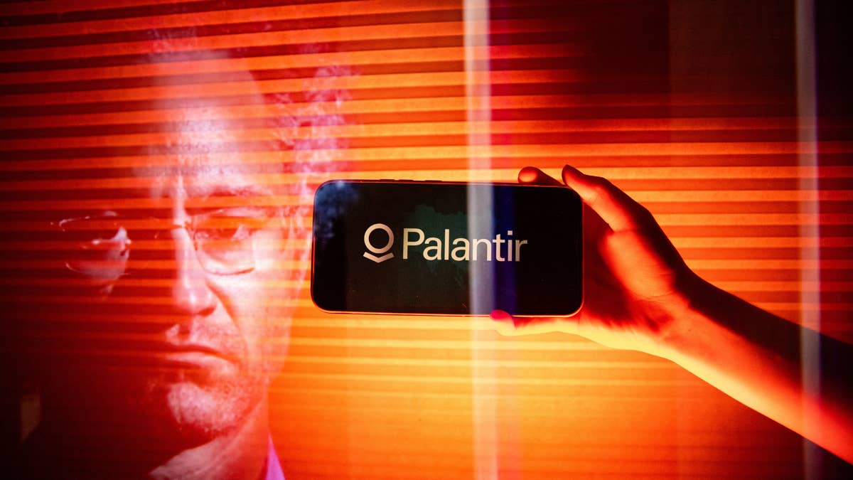 Неожиданный рост акций Palantir: причины и прогнозы