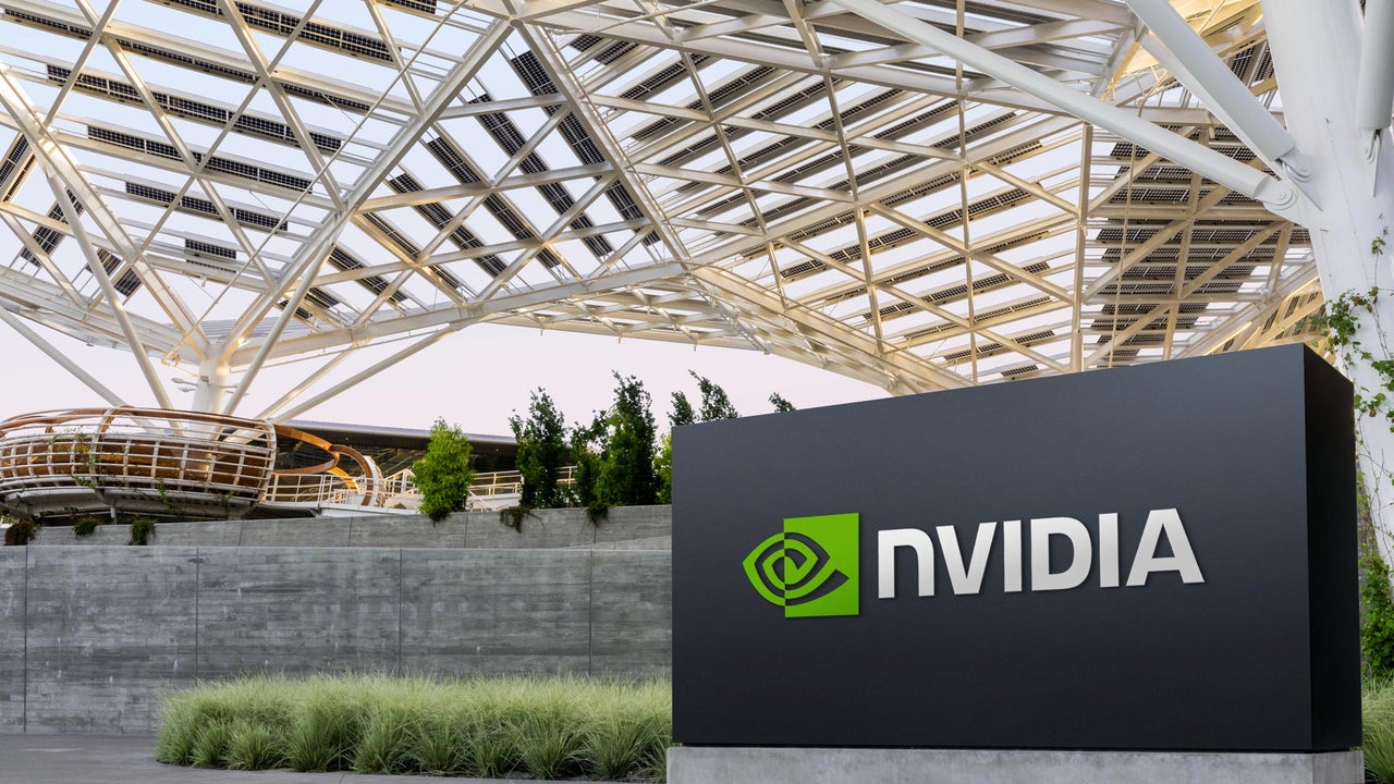 Nvidia обходит прогнозы с доходом в 81,6 млрд долларов: что это значит для инвесторов