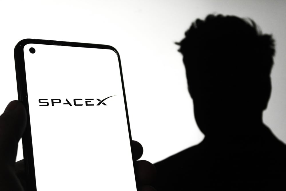 Эффект Илона Маска: Влияние на акции SpaceX и стратегии инвестирования