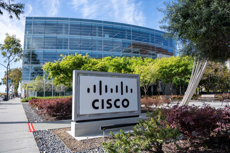 Cisco сокращает штат для инвестиций в искусственный интеллект