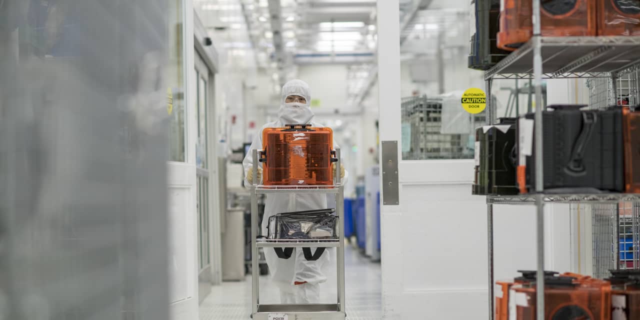 Applied Materials: Сильные доходы и падение акций - Почему это происходит?