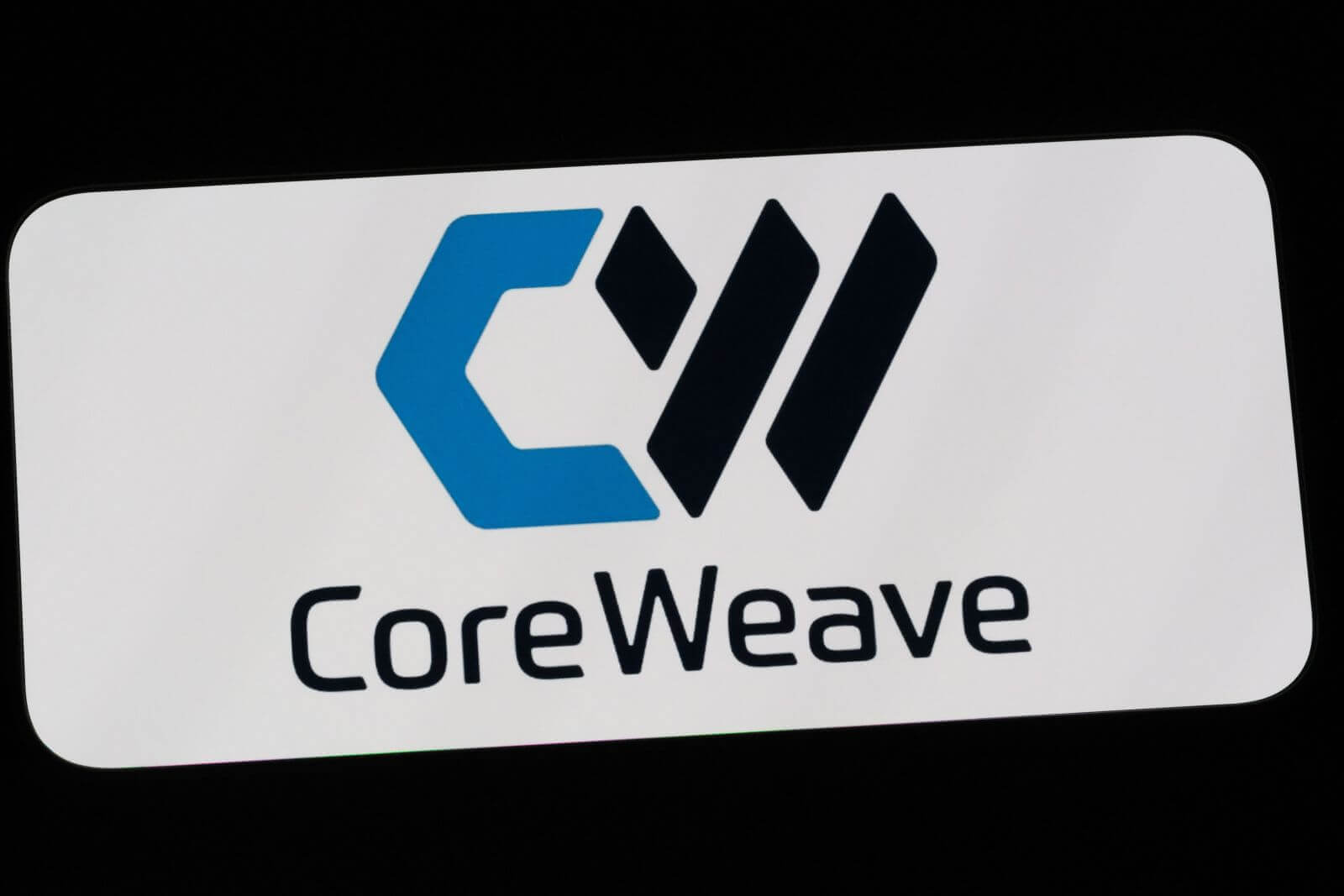 Инвестиции в CoreWeave: стоит ли держаться подальше?