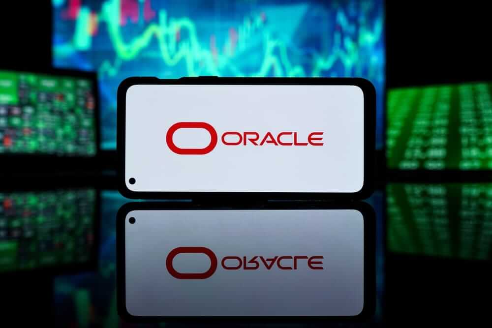 15% рост акций Oracle: трансформация в лидера ИИ