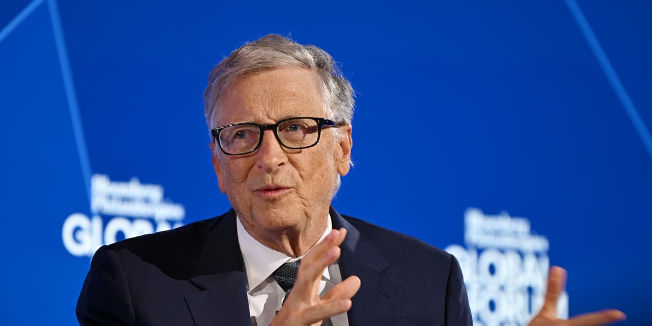 Почему фонд Гейтса распродает акции Microsoft