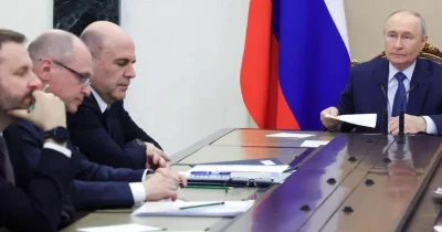 Экономика России сокращается: причины и последствия для инвесторов